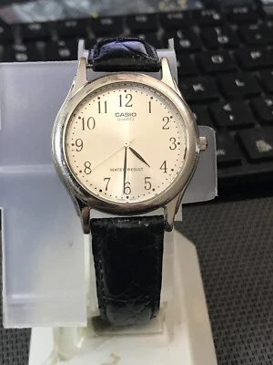 Casio 34mm Hombre MTP1093 Esfera Plateada Reloj Cuarzo, Batería Nueva Funciona (Y117) Foto 1 de 4