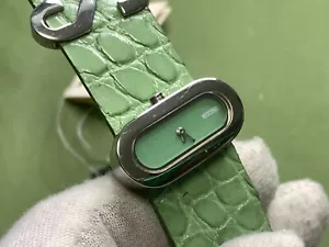 Reloj pulsera de cuarzo para mujer Moschino esfera verde 3 ATM correa de cuero verde s/s - Imagen 1 de 21