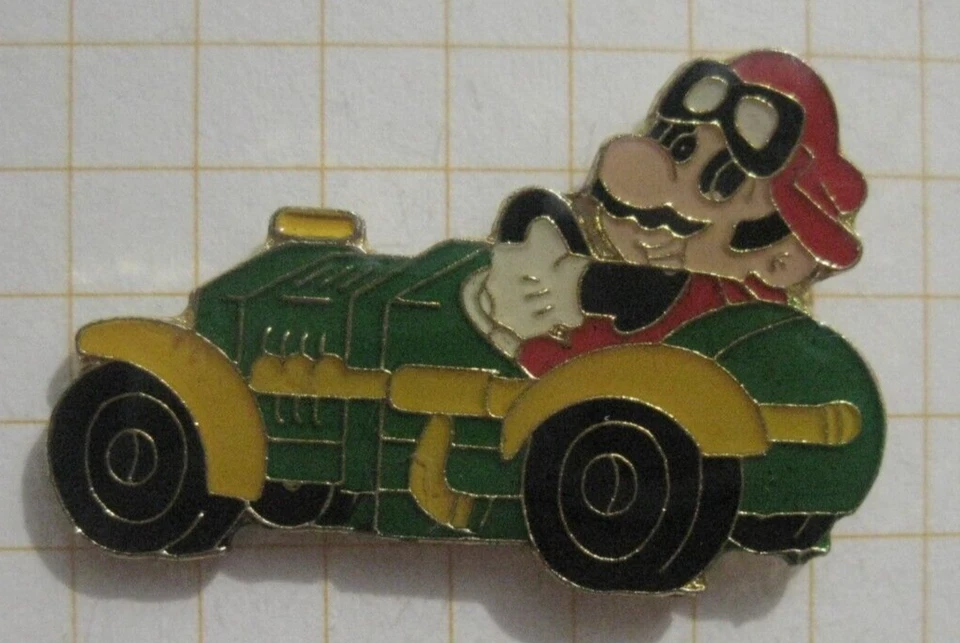 SUPER MARIO  / COMPUTER .................................. Comic - Pin (112i) - Bild 1 von 1