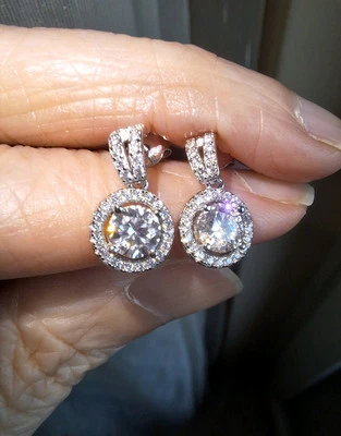 Orecchini Pendenti Placcati Oro Kt.18 In Argento Con Diamant Moissanite - Immagine 1 di 4