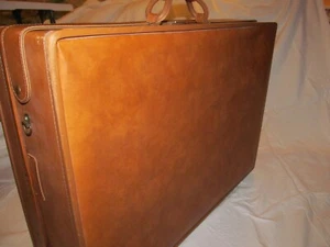 HARTMANN LARGE SUITCASE VIN.  29" X 21" X 8 1/2  PASLEY shipping recalculated! - Picture 1 of 22