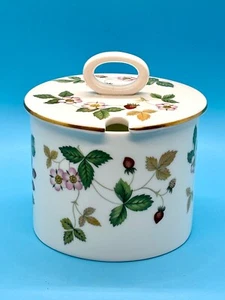 Wedgwood Wild Strawberry Jam/Preserve Covered Pot - Picture 1 of 11
