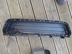 ORIGINAL PORSCHE BOXSTER 982 MITTE STOSSSTANGE GRILL NEU 982807681 - Bild 1 von 3