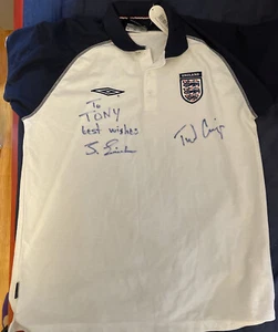 RARE SIGNED NEW VINTAGE ENGLAND POLO SHIRT SVEN GORAN ERIKSON & TORD GRIP - Picture 1 of 3