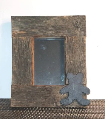 Marco de madera de granero antiguo recuperado hecho a mano. Pesado y rústico. Foto 1 de 4