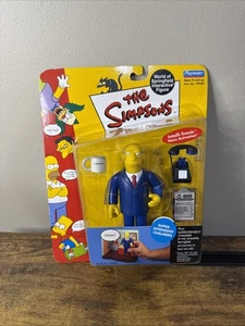 THE SIMPSONS 2002 INTERACTIVE CHALMERS ACTIONFIGUR NEU AUF KARTE SEALED SERIE 8 - Bild 1 von 2