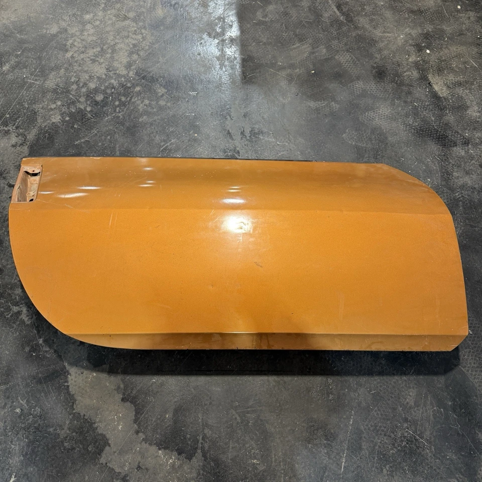 03-09 Carcasa puerta lateral derecha Nissan 350z PICKUP LOCAL: COLORADO Foto 1 de 4