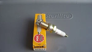 NGK Spark Plugs Honda Kawasaki Yamaha Susuki DP9EA-9 - Picture 1 of 3
