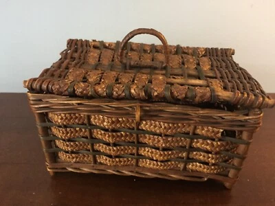 "VINTAGE 19. C HANDGEWEBTE NÄHBOX - INNEN GEPOLSTERT 5"" X 4"" X 8" - Bild 1 von 4