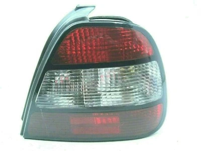 Daewoo Leganza 1999-2002: luz trasera de freno OEM/lámpara: lado del pasajero Foto 1 de 4