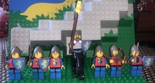 LEGO Vintage Castle Lion Knights Crusaders Minifigure Lot Weapons Horse