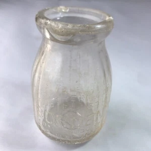 Vintage Half Pint Milk Bottle Borden's Farm Chicago Borden Ribbed 1920s(?) - Picture 1 of 12