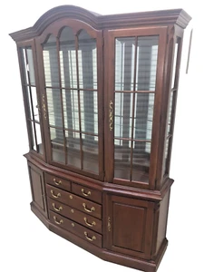Pennsylvania House China Cabinet Cherry Wood Ca 1998 #50-3640 - Picture 1 of 23