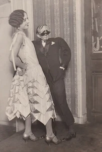 1926 Press Photo Dancer Marcelle Rahna with Artist Georges Goursat "Sem" Doll - Picture 1 of 2