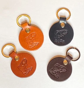 Llavero de pescado / Regalo de pesca / Regalo del día del padre / Llavero de cuero / Llavero de cuero  - Imagen 1 de 4