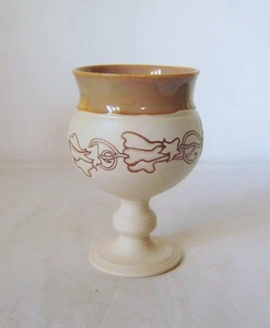 Porcelana Orkney: taza/copa de vástago de cerámica de estudio con decoración pintada a mano - Imagen 1 de 8