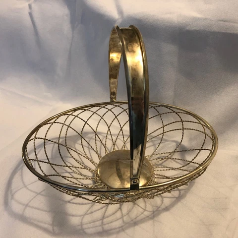 Vintage Style Silver / Chrome Wire Metal Decorative Basket with Handle Cover