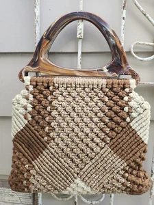 Vtg 70s Macrame Handbag W/Artsy Lucite Handle Ecru/ Tawny / Brn Lined Handmade - Picture 1 of 14