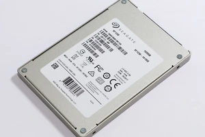 Seagate Nytro 1.9TB 2.5" SATA 6.0Gbps SSD XF1230-1A1920 - Picture 1 of 1