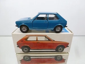 SCHUCO 301623 VW VOLKSWAGEN POLO MK1 - BLUE 1:43 - GOOD IN DEALER BOX - 96 - Imagen 1 de 10