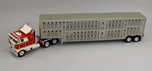 DCP 1:64 *RED/CREAM* Peterbilt 352 COE with Wilson Livestock Trailer - Picture 1 of 2