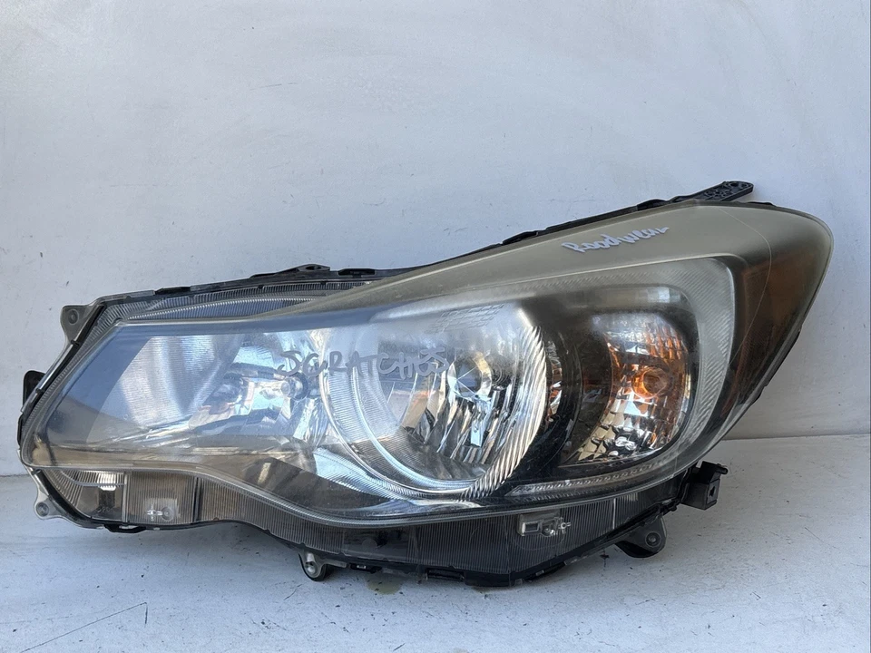 2016 - 2017 SUBARU CROSSTREK LEFT LH HALOGEN HEADLIGHT OEM USED Foto 1 de 4