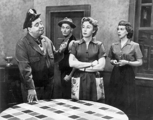 THE HONEYMOONERS JACKIE GLEASON 8X10 GLOSSY PHOTO PICTURE - Picture 1 of 1