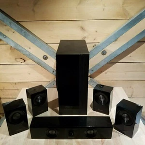 Samsung Subwoofer PS-CW0 & 5 Lautsprecher PS-RC550 PS-FC550 PS-CC550 - Swanky Barn - Bild 1 von 12