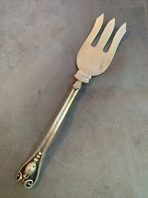 Серебро Georg Jensen США цветок (?) Большая сервировочная вилка - Изображение 1 из 4