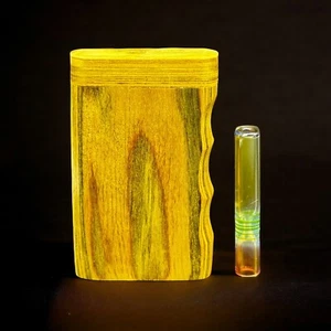 "Dugout de madera amarilla de 3"" con murciélago de un bateador de vidrio dorado de 2,2"" con agarre para dedos" - Imagen 1 de 5