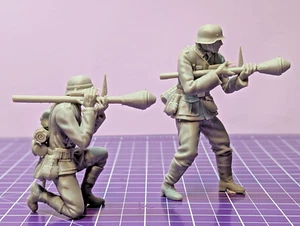 NUOVO! Deutsche Wehrmacht Landser/Soldaten Panzerfaust set di 2 scala 1:16 - Foto 1 di 13