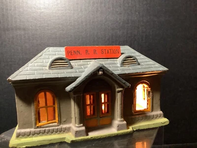 Pennsylvania RR Station HO ( Lighted) - Image 1 of 4
