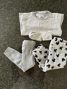 4Set 1xSpielhosen 74 + 1x langarm Shirt 80+1x Strumpfhose + 1x Söck74/80 - Bild 1 von 4