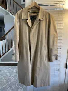 Vintage Burberry’s Burberry Beige Raincoat Trench Coat Zip Out Liner 25” x 43” - Picture 1 of 9