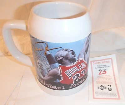 Taza jarra de baloncesto cubierta superior 97 Michael Jordan Chicago Bulls de colección Beer Stein Foto 1 de 4