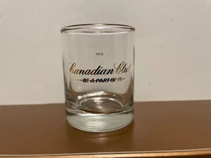 Canadian Club Whisky Schnapsglas mit Goldrand - Sei dabei, fasst 2 fl oz - Bild 1 von 9