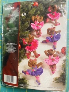 c2008 *RAR* 86150 Bucilla BALLETT BÄREN Ornamente Filz Applikation Set Ballerina - Bild 1 von 8