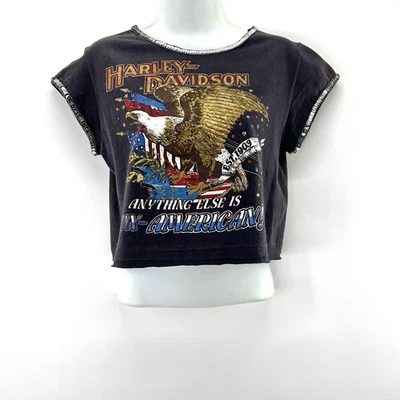 Camiseta feminina vintage anos 80 Harley Davidson S Eagle crop top lantejoulas asas balancim - Imagem 1 de 4