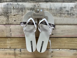IPANEMA KIREI Chic 83673 BB742 Beige Flip-Flops Size 9 - Picture 1 of 2