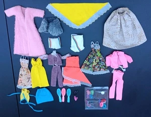 Vintage 70er bis Modern Barbie Kleidung & Zubehör Konvolut 30+  - Bild 1 von 11