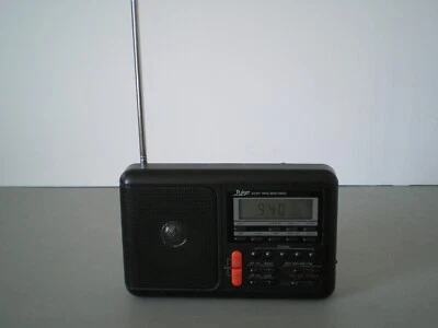 Pulser model MB200 AM/FM/SW1/SW2, 4 band timer alarm clock radio - Image 1 of 4