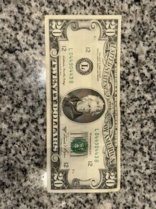 1981 20 Dollar Bill Currency Serial Number L04490443B Very Good Condition - Picture 1 of 6