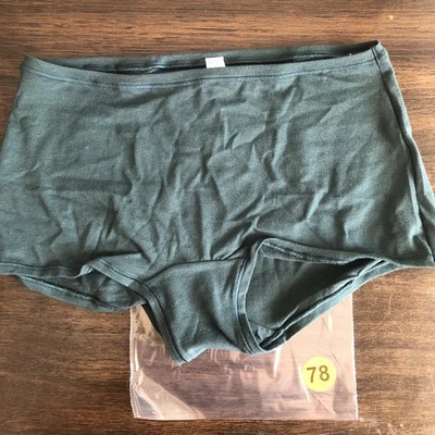 Pink By Victorias Secret Medium Green Sleighin Boyshort Panties  - Imagem 1 de 4