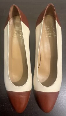 Классические двухцветные коричневые и белые кожаные туфли-лодочки на каблуке Brooks Brothers размер 7 - Изображение 1 из 4