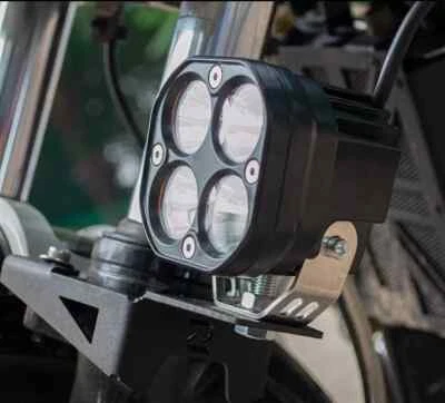 Fog Light Mounting Kit Black Fits Royal Enfield Interceptor 650 & GT 650 Foto 1 de 4