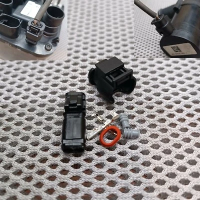 WEBASTO Thermo Top EVO / V C Z E P Water Pump 12V 2 Pin Connector Plug - Image 1 of 4