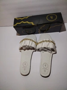 New Women Single Strap Open Toe Slip On Sandal White and Gold Heart Pendant - Picture 1 of 6