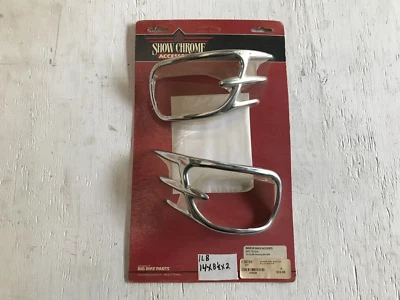 B5E Show Chrome Mirror Back Accent Grilles 52-628 - Image 1 of 4