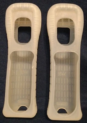 Juego de 2, Funda Mando Nintendo Wii Transparente/Opaco, Usada Foto 1 de 4