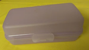 # 16 - Sandwichbox mit Clipverschluß von Tupperware - Bild 1 von 3